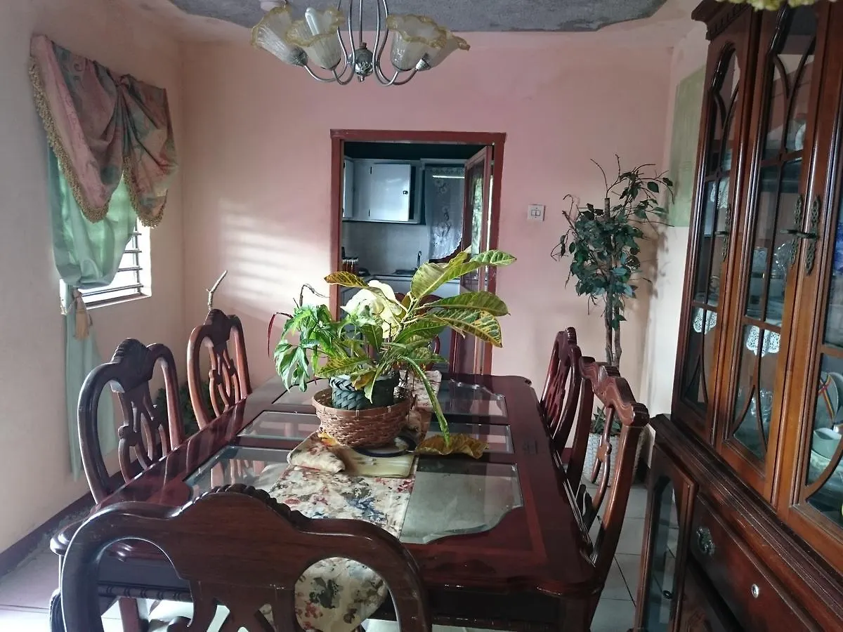 Nine Miles Cultural Hangouts&Tours Stepney 0*,  Jamaïque